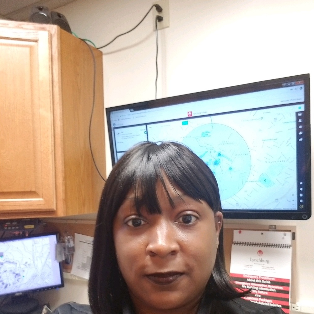 Meet your Posher, Crystal